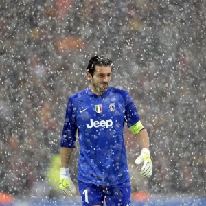 开云官网-葡萄牙骑手吉尔贝托·费利佩在2024年全国工作马术锦标赛中获得大师组银牌，表现出色。